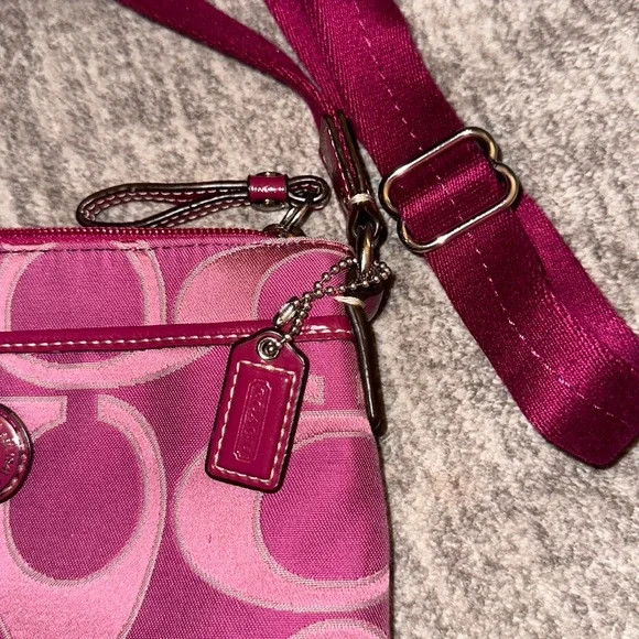 Coach Crossbody Bag - Picture 5 of 8
